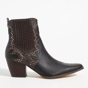 Anthropologie coconuts Matisse Eliza studded western ankle boots new